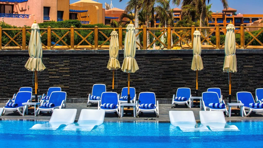 الفندق كانكون بيتش ريزورت - العين السخنة